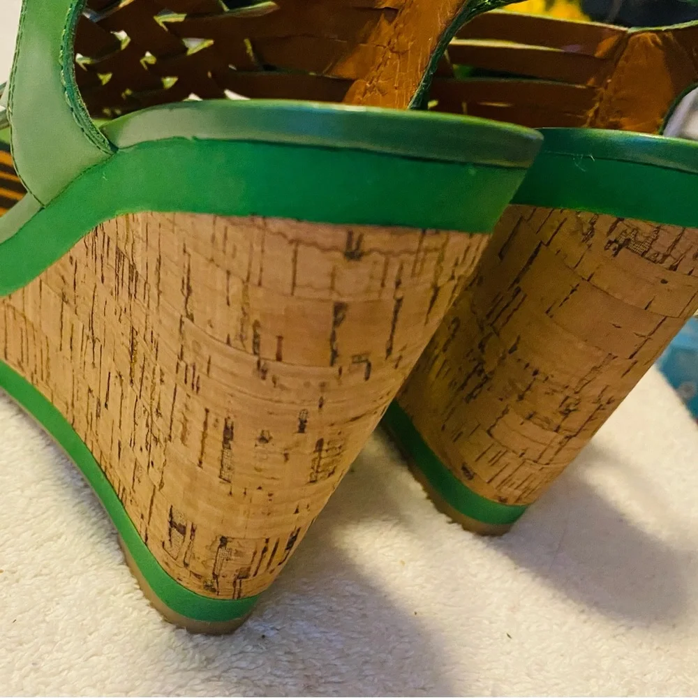 Brand New Wedges By FRANCO SARTO - Size  5.5 M - Wedge Height 4.5” - box 19 - Picture 5 of 5